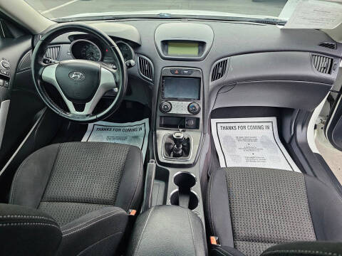 2010 Hyundai Genesis Coupe 2.0T R-Spec