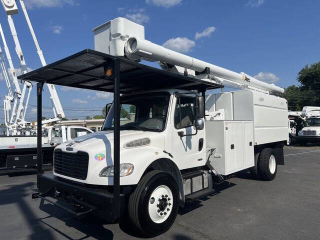 2017 Freightliner M2 106