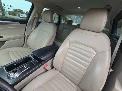 2017 Ford Fusion Energi SE Luxury