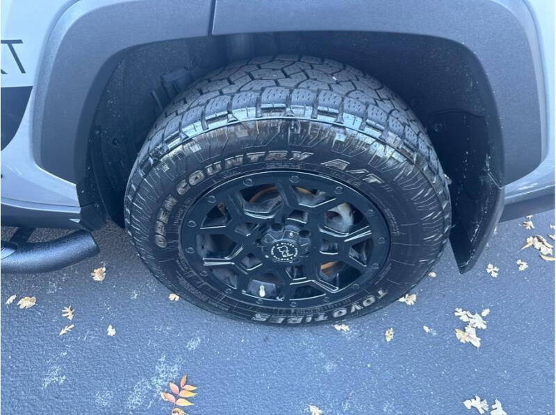 2019 Toyota RAV4 Hybrid XLE