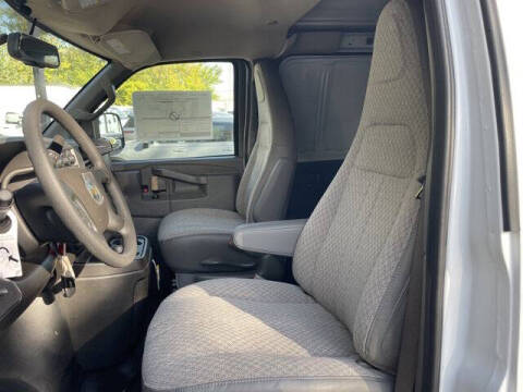 2025 Chevrolet Express 2500