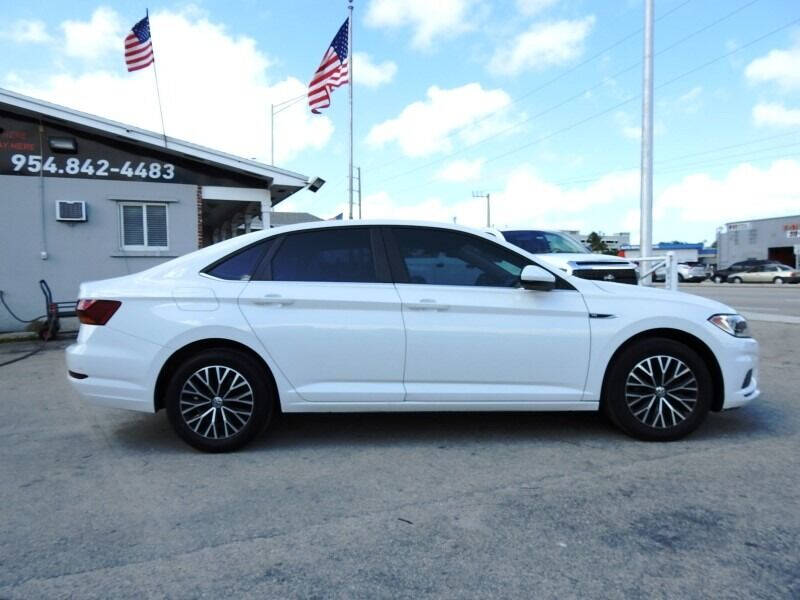 2019 Volkswagen Jetta  - $18,900