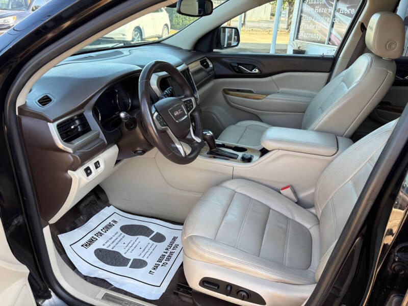 2017 GMC Acadia Denali