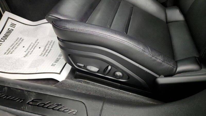 2022 Porsche Panamera 4 E-Hybrid Platinum Edition