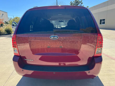 2012 Kia Sedona LX