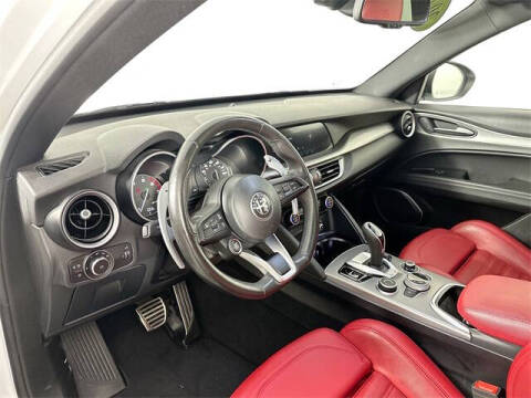 2022 Alfa Romeo Stelvio Veloce