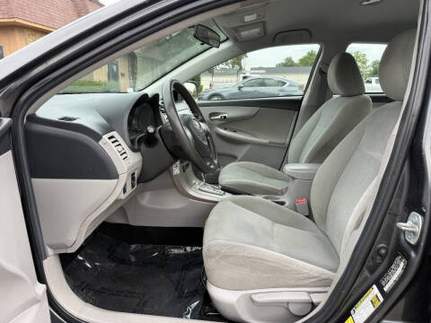 2013 Toyota Corolla LE