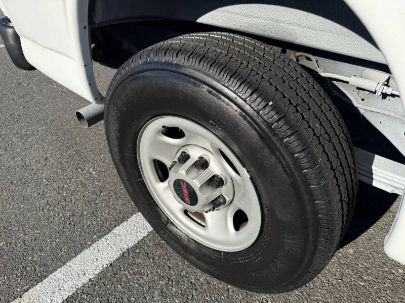 2022 GMC Savana 2500