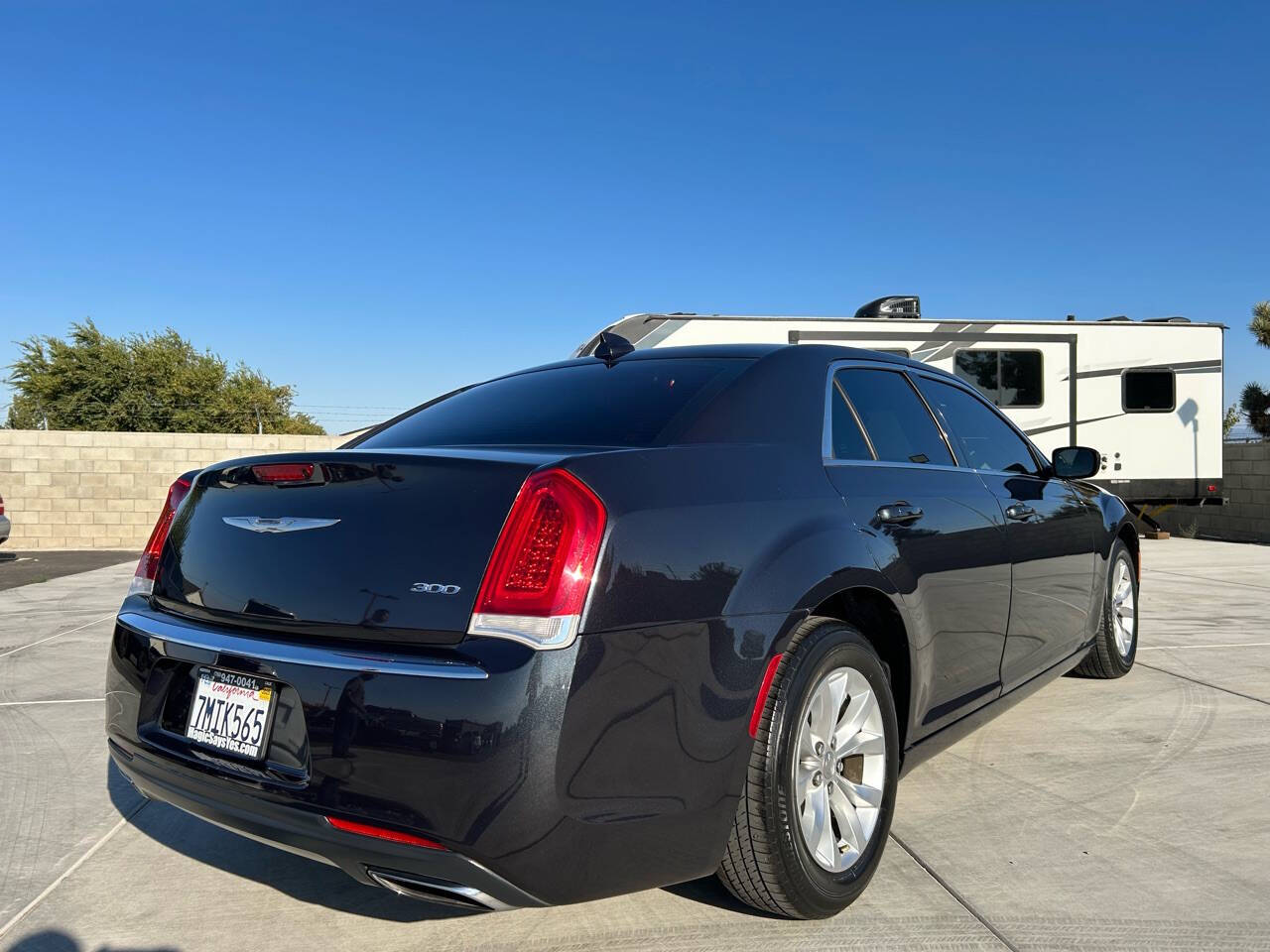 2016 Chrysler 300 for sale at Magic Auto Sales in Hesperia, CA