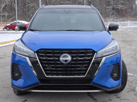 2023 Nissan Kicks SR