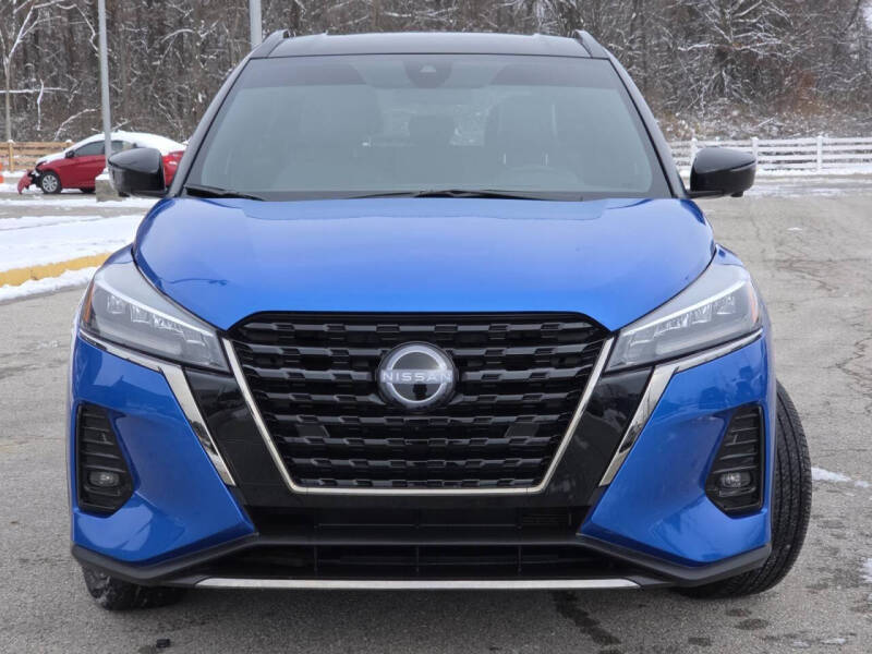 2023 Nissan Kicks SR