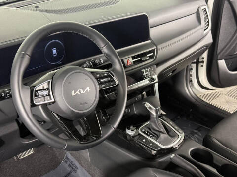 2025 Kia Seltos EX