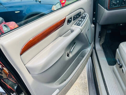 2003 Cadillac Escalade