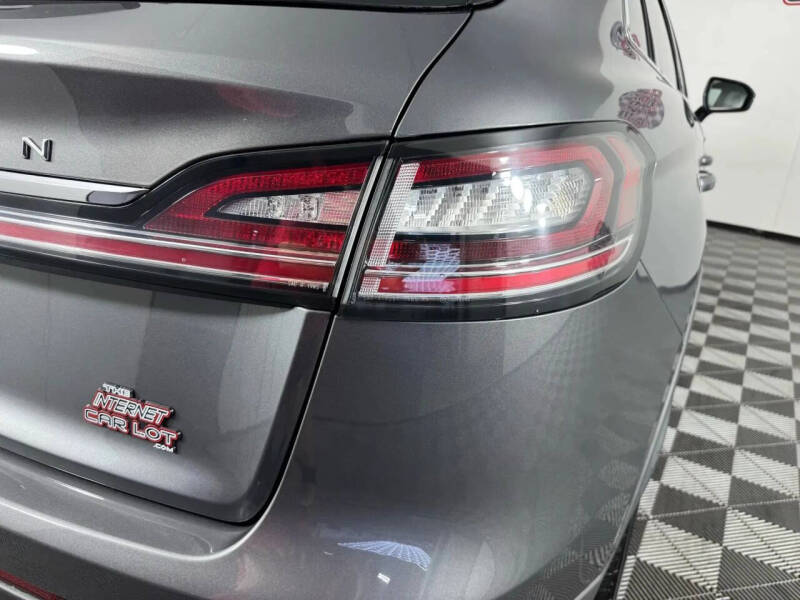 2021 Lincoln Nautilus Reserve