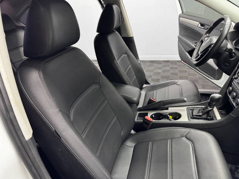 2021 Volkswagen Passat SE