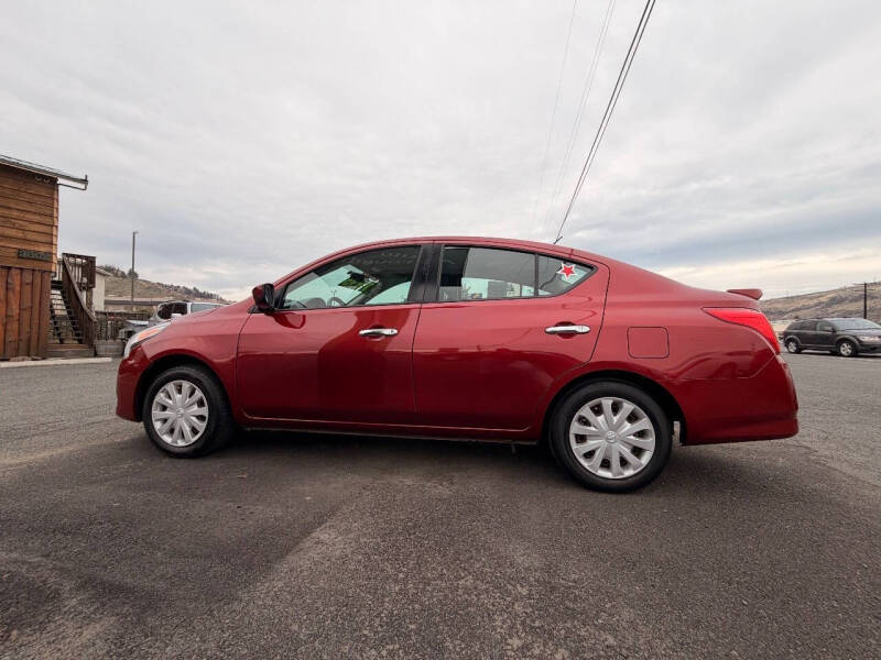 2018 Nissan Versa SV