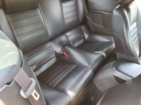 2005 Ford Mustang GT Premium