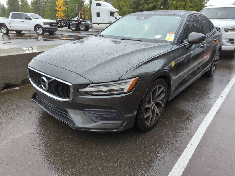 2019 Volvo S60 T6 Momentum
