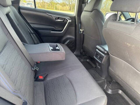 2023 Toyota RAV4 Hybrid SE