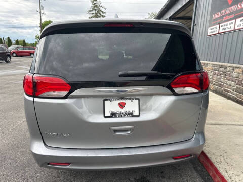 2017 Chrysler Pacifica LX