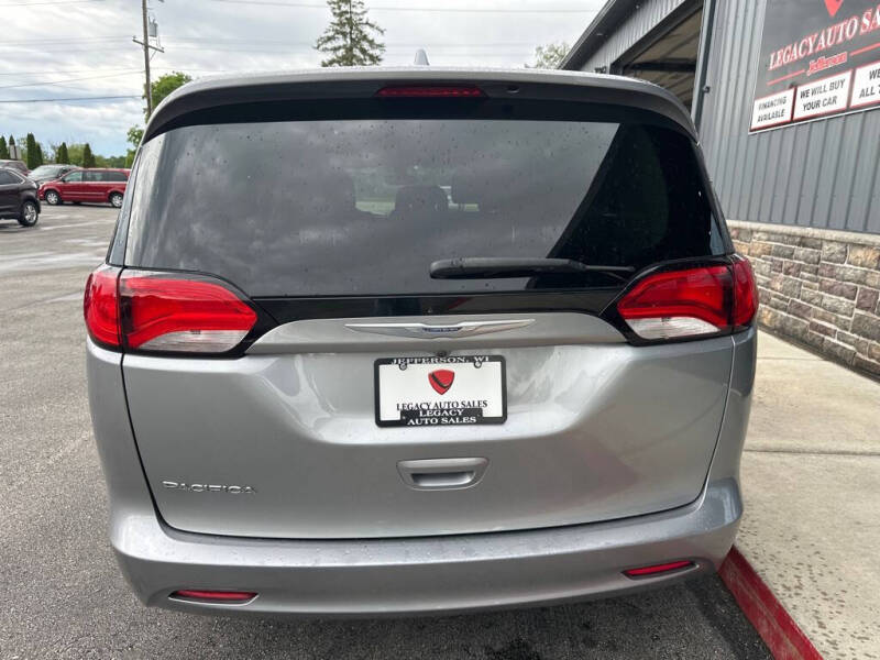 2017 Chrysler Pacifica LX
