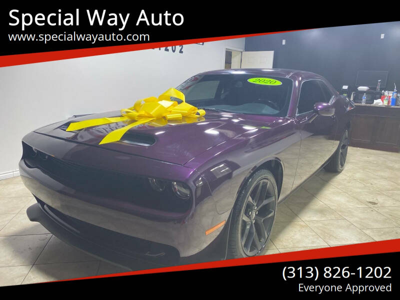 2020 Dodge Challenger SXT's photo