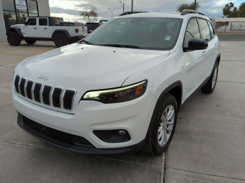 Jeep Cherokee's photo