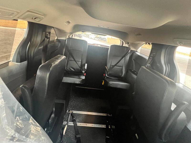 2026 Toyota Sienna LE 8-Passenger