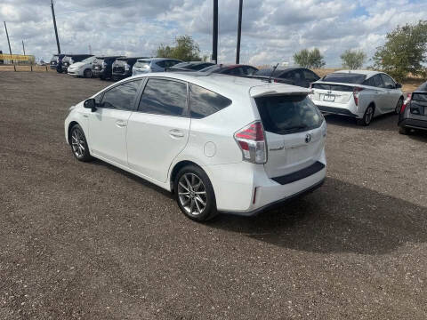 2015 Toyota Prius v Five