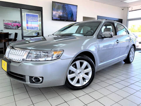 2008 Lincoln MKZ for sale at SAINT CHARLES MOTORCARS in Saint Charles IL