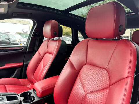2020 Porsche Macan