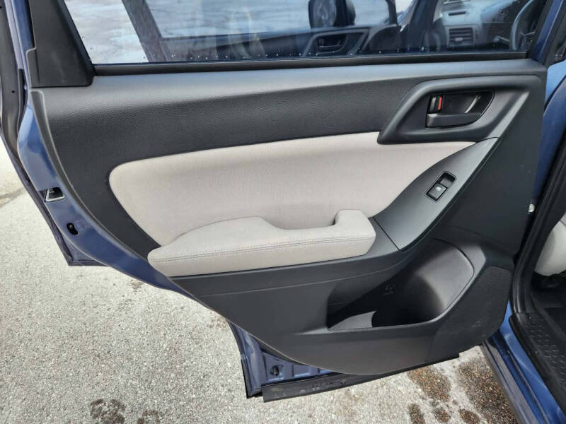 2014 Subaru Forester 2.5i