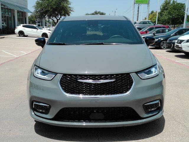 Gray 2025 Chrysler Pacifica Select Select 4dr Mini-Van 2