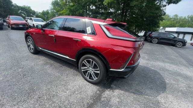 2025 Cadillac LYRIQ Luxury 1