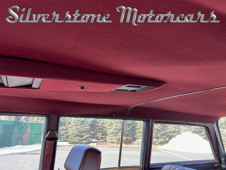 1989 Jeep Grand Wagoneer