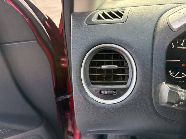 2016 Nissan Pathfinder SV