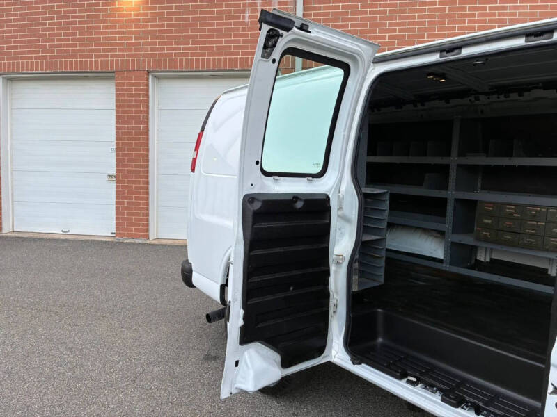 2016 GMC Savana 2500