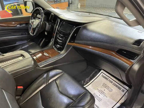 2018 Cadillac Escalade ESV Luxury