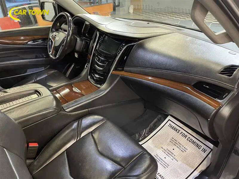 2018 Cadillac Escalade ESV Luxury