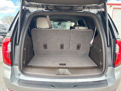 2025 GMC Yukon Elevation
