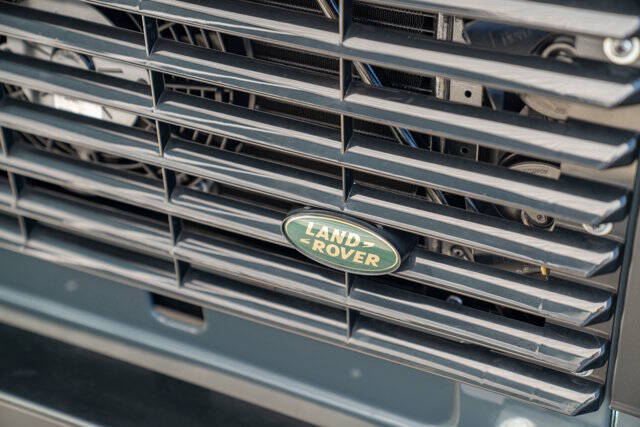 1995 Land Rover Defender 6