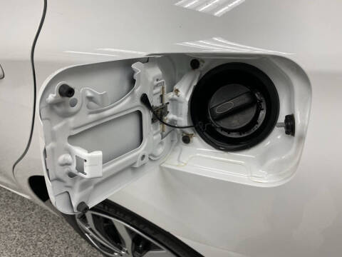 2015 Toyota Camry Hybrid LE