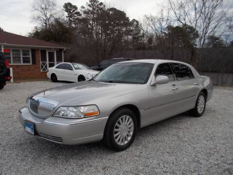 2003 Lincoln Town Car for sale at Carolina Auto Connection & Motorsports in Spartanburg SC