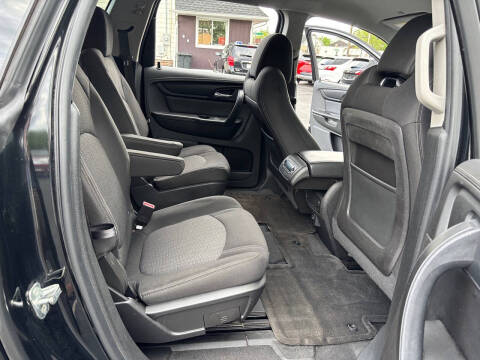 2017 Chevrolet Traverse LT