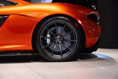2014 McLaren P1
