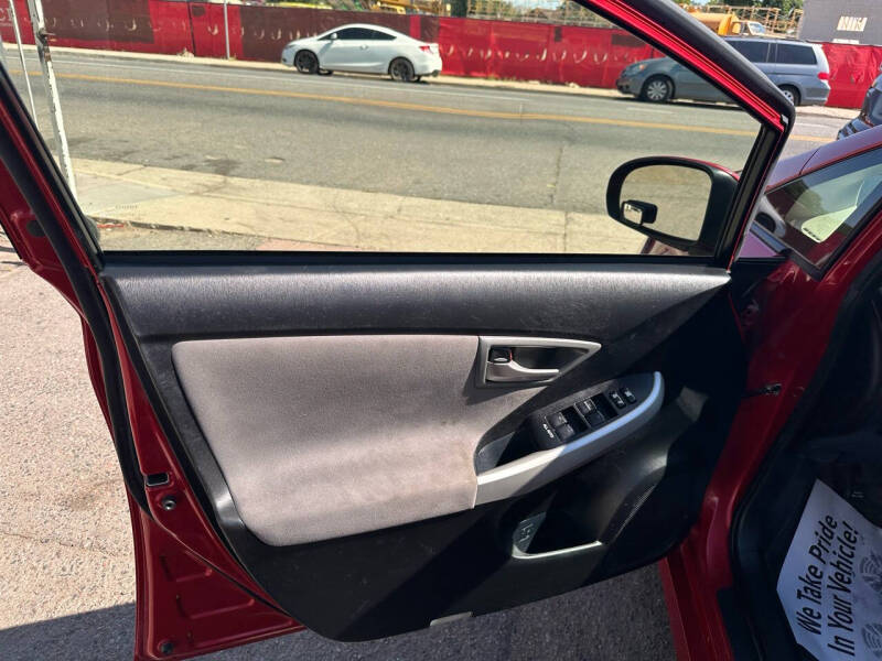 2012 Toyota Prius Three