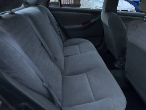 2003 Toyota Corolla LE