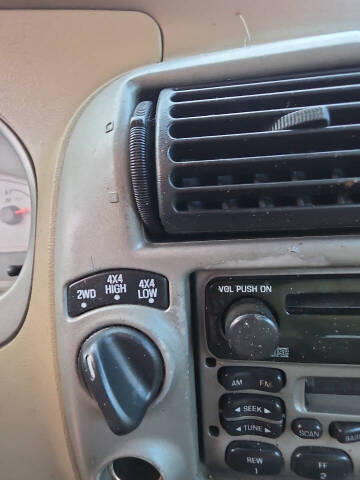 2004 Ford Explorer Sport Trac Adrenalin