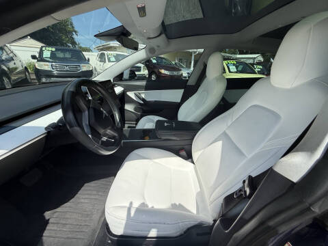 2019 Tesla Model 3 Standard Range Plus