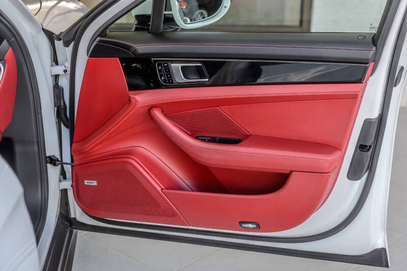 2020 Porsche Panamera